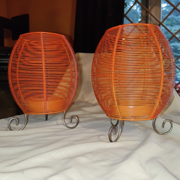Pair Metal Patio Lanterns Oval Wire Baskets, Candle Holders 11" Tall Refurbished - Picture 11 of 16
